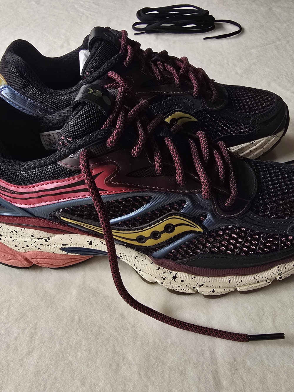 Saucony ProGrid Omni 9 Autumnal Equinox Women 7.5 Men 6 S70838-2